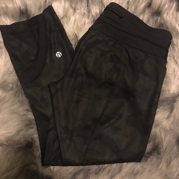 Black camp lululemon leggings - Picture 2 of 3